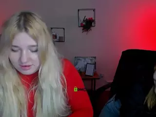 juli-kisss's Live Sex Cam Show