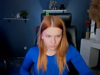 juli-kisss's Live Sex Cam Show