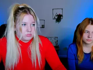 juli-kisss's Live Sex Cam Show