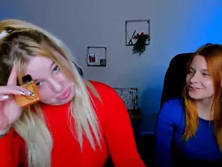 juli-kisss's Live Sex Cam Show