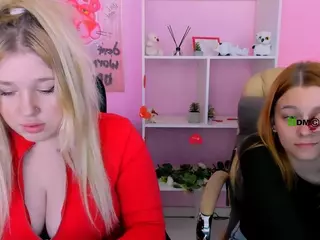 juli-kisss's Live Sex Cam Show