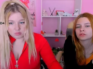 juli-kisss's Live Sex Cam Show