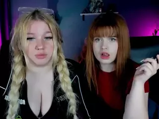 juli-kisss's Live Sex Cam Show
