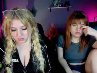 juli-kisss's Live Sex Cam Show