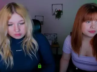 juli-kisss's Live Sex Cam Show