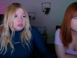 juli-kisss's Live Sex Cam Show