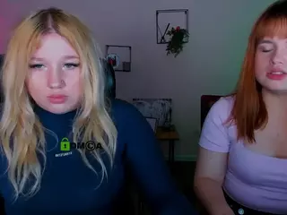 juli-kisss's Live Sex Cam Show