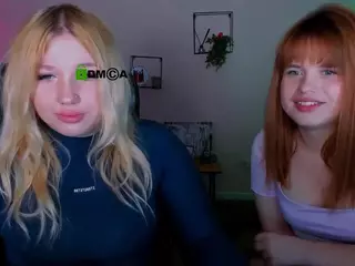 juli-kisss's Live Sex Cam Show