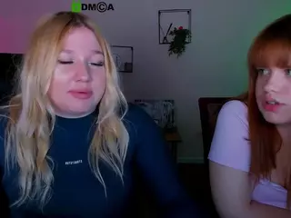 juli-kisss's Live Sex Cam Show