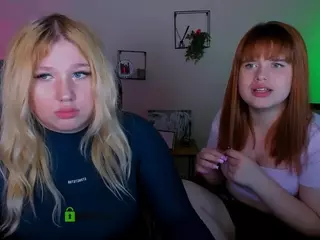 juli-kisss's Live Sex Cam Show