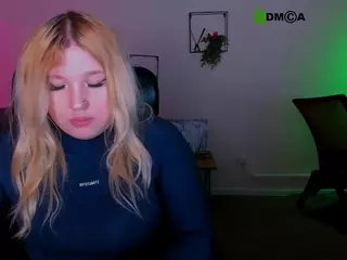 juli-kisss's Live Sex Cam Show