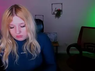juli-kisss's Live Sex Cam Show