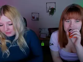 juli-kisss's Live Sex Cam Show