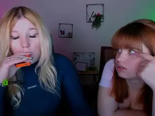 juli-kisss's Live Sex Cam Show
