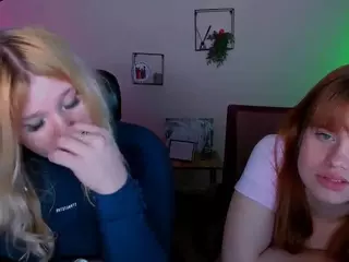 juli-kisss's Live Sex Cam Show
