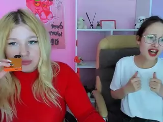 juli-kisss's Live Sex Cam Show