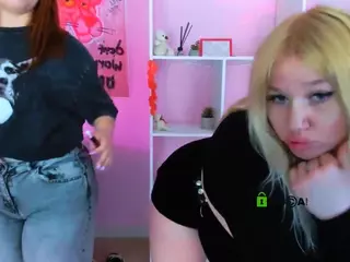 juli-kisss's Live Sex Cam Show
