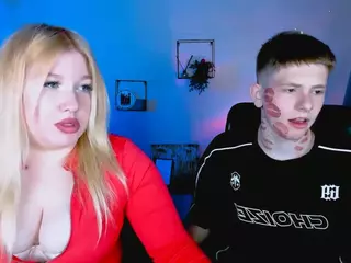 juli-kisss's Live Sex Cam Show