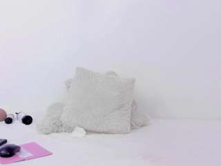 Live cam show with SashaaMoon