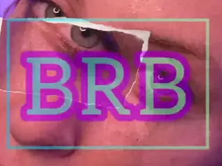 Yelloweaa's Live Sex Cam Show