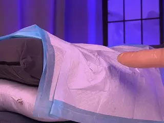 Yelloweaa's Live Sex Cam Show