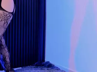 YOURPERFECT-ASS's Live Sex Cam Show