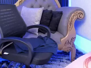 YOURPERFECT-ASS's Live Sex Cam Show