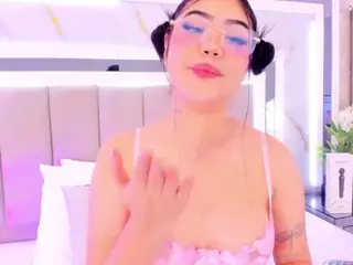 Dollsweety's Live Sex Cam Show