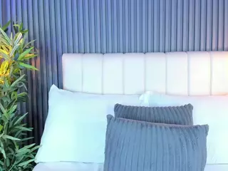 LinaGlam's Live Sex Cam Show