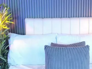 LinaGlam's Live Sex Cam Show