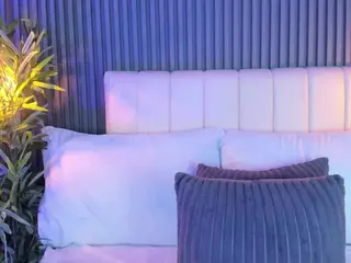 LinaGlam's Live Sex Cam Show