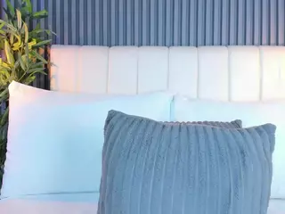 LinaGlam's Live Sex Cam Show