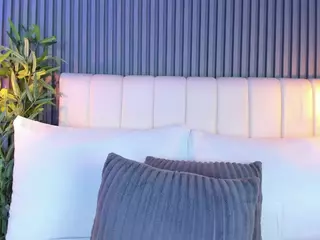 LinaGlam's Live Sex Cam Show
