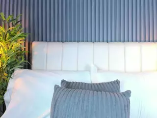 LinaGlam's Live Sex Cam Show