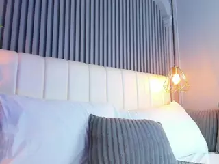 LinaGlam's Live Sex Cam Show