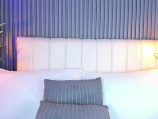 LinaGlam's Live Sex Cam Show