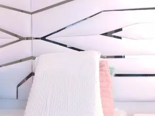 ElizabetthKitty's Live Sex Cam Show