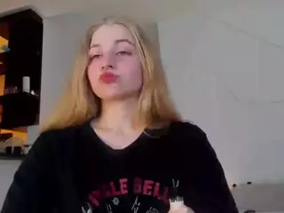 MiaMew's Live Sex Cam Show