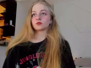 MiaMew's Live Sex Cam Show