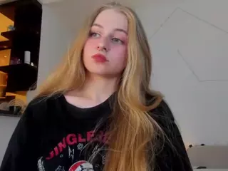 MiaMew's Live Sex Cam Show