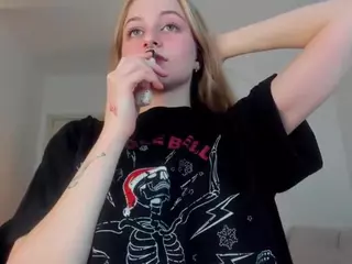 MiaMew's Live Sex Cam Show