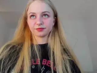 MiaMew's Live Sex Cam Show