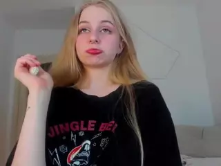 MiaMew's Live Sex Cam Show