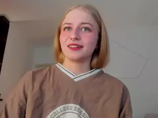 MiaMew's Live Sex Cam Show