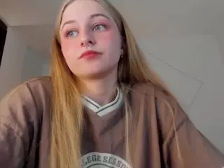 MiaMew's Live Sex Cam Show