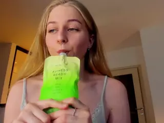MiaMew's Live Sex Cam Show