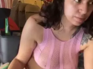 nessadoll69's Live Sex Cam Show