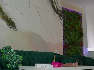 Emilyybloom's Live Sex Cam Show