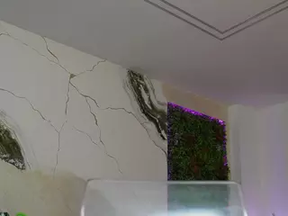 Emilyybloom's Live Sex Cam Show
