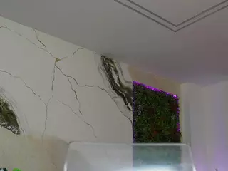 Emilyybloom's Live Sex Cam Show